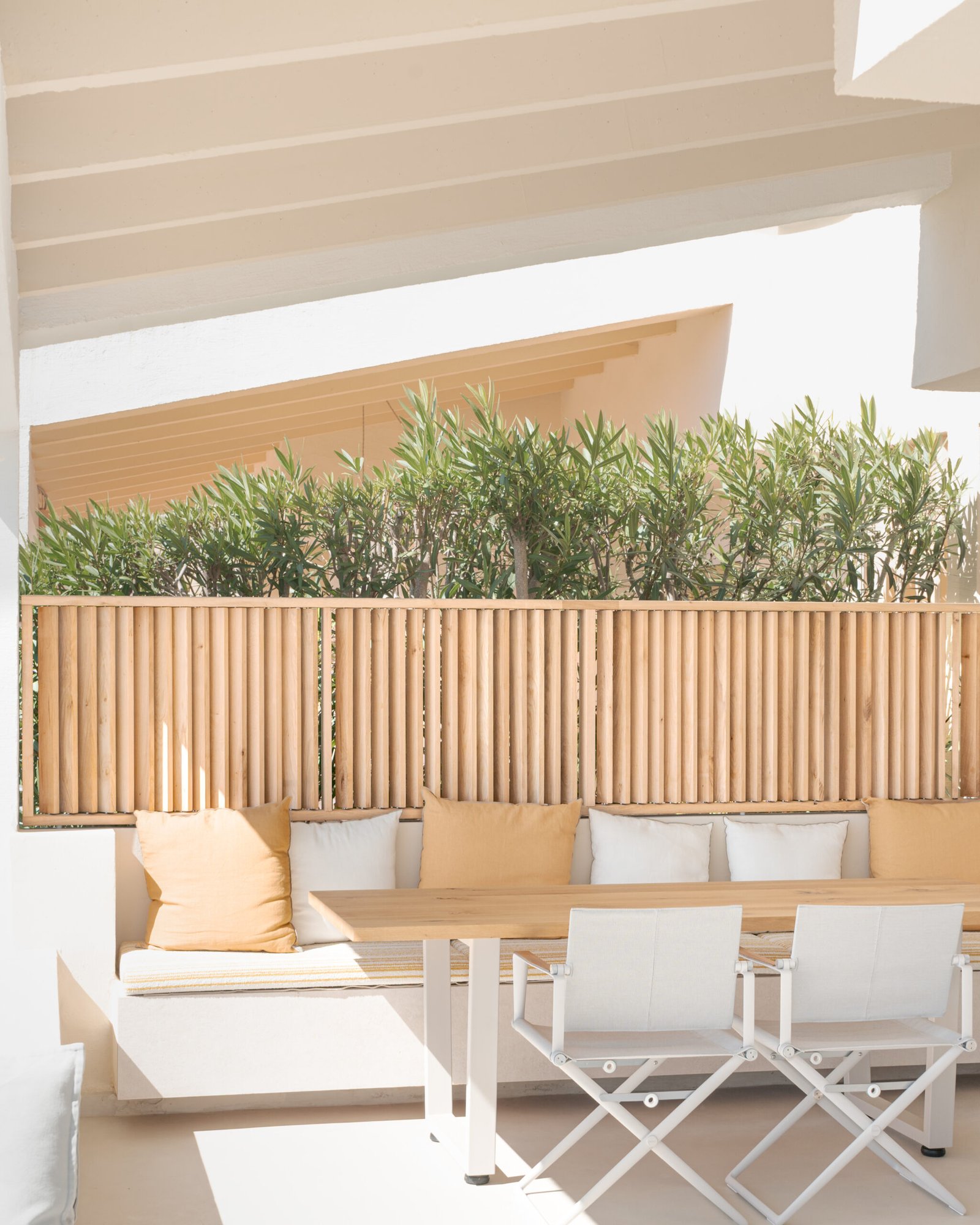 Terraza con celosía de madera